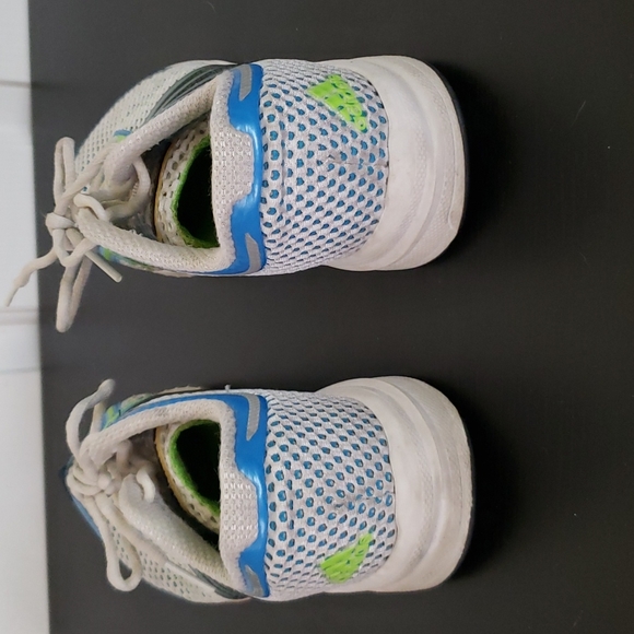 Adidas running shoes,  size 9.5, climacool - Picture 2 of 6